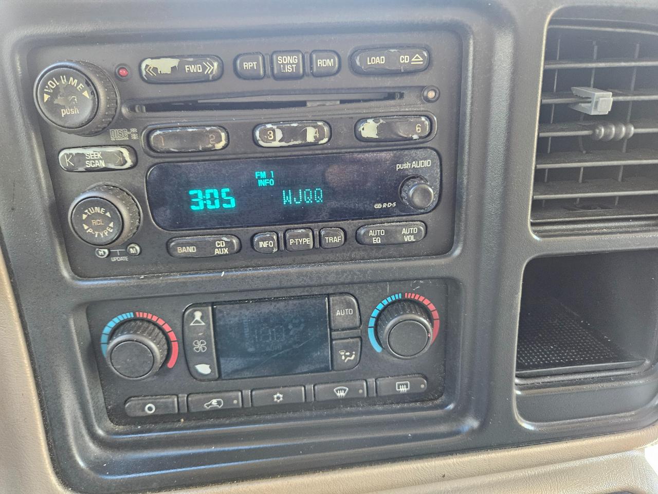 Chevrolet Tahoe 4WD 2003