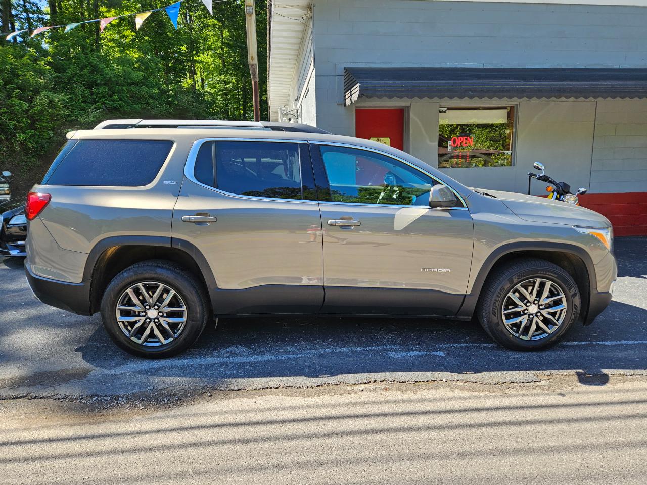 GMC Acadia SLT-1 AWD 2019