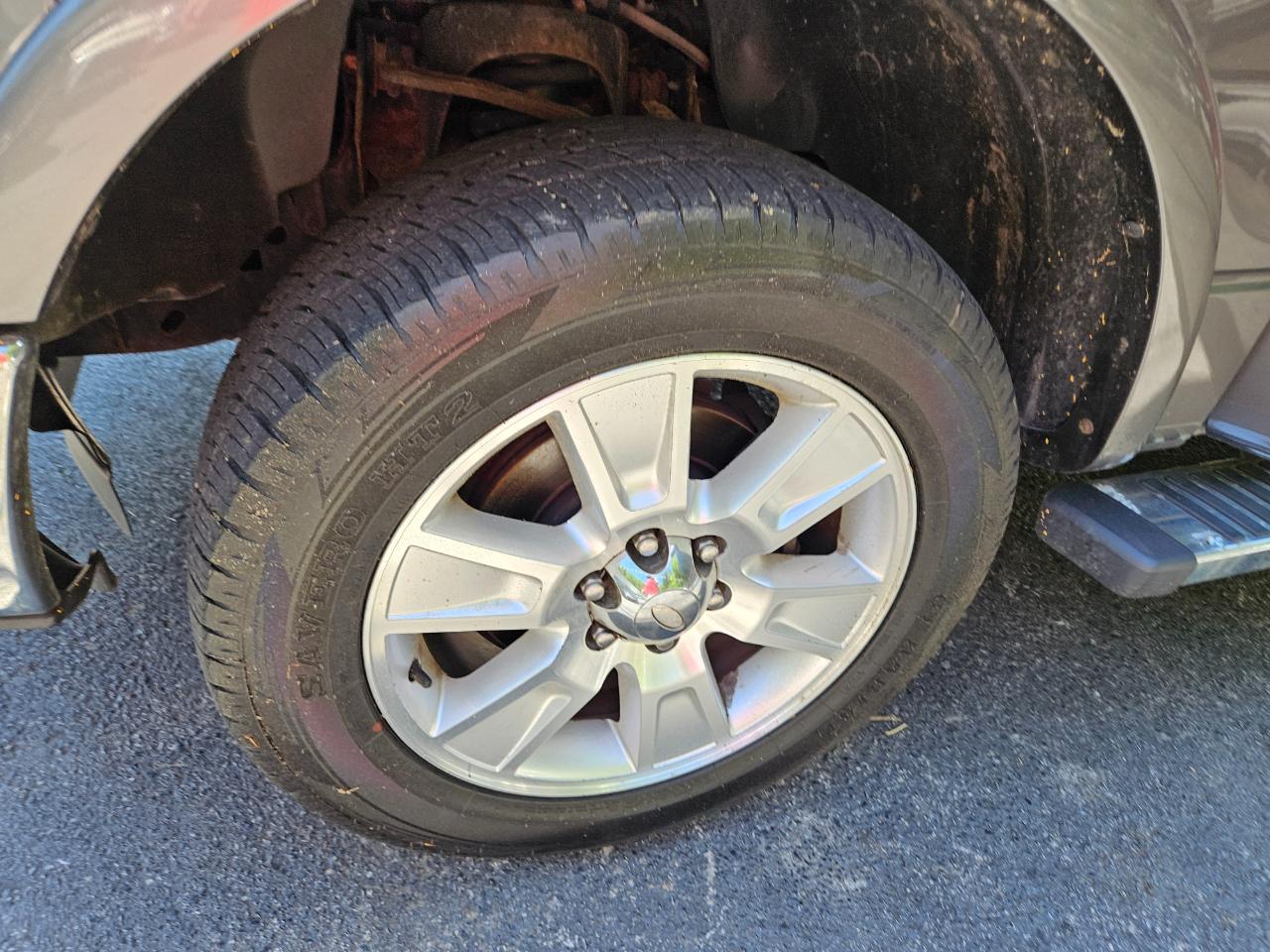 Ford F-150 4WD SuperCrew 139" Lariat 2012