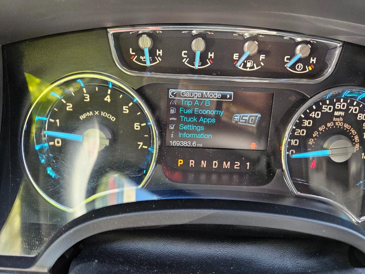 Ford F-150 4WD SuperCrew 139" Lariat 2012