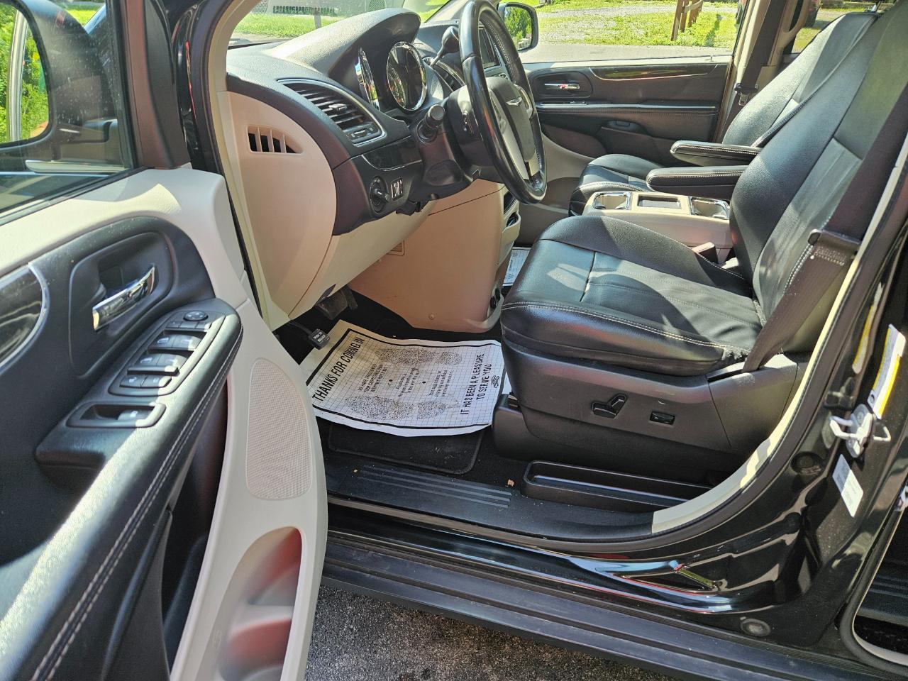 Chrysler Town & Country Touring 2015