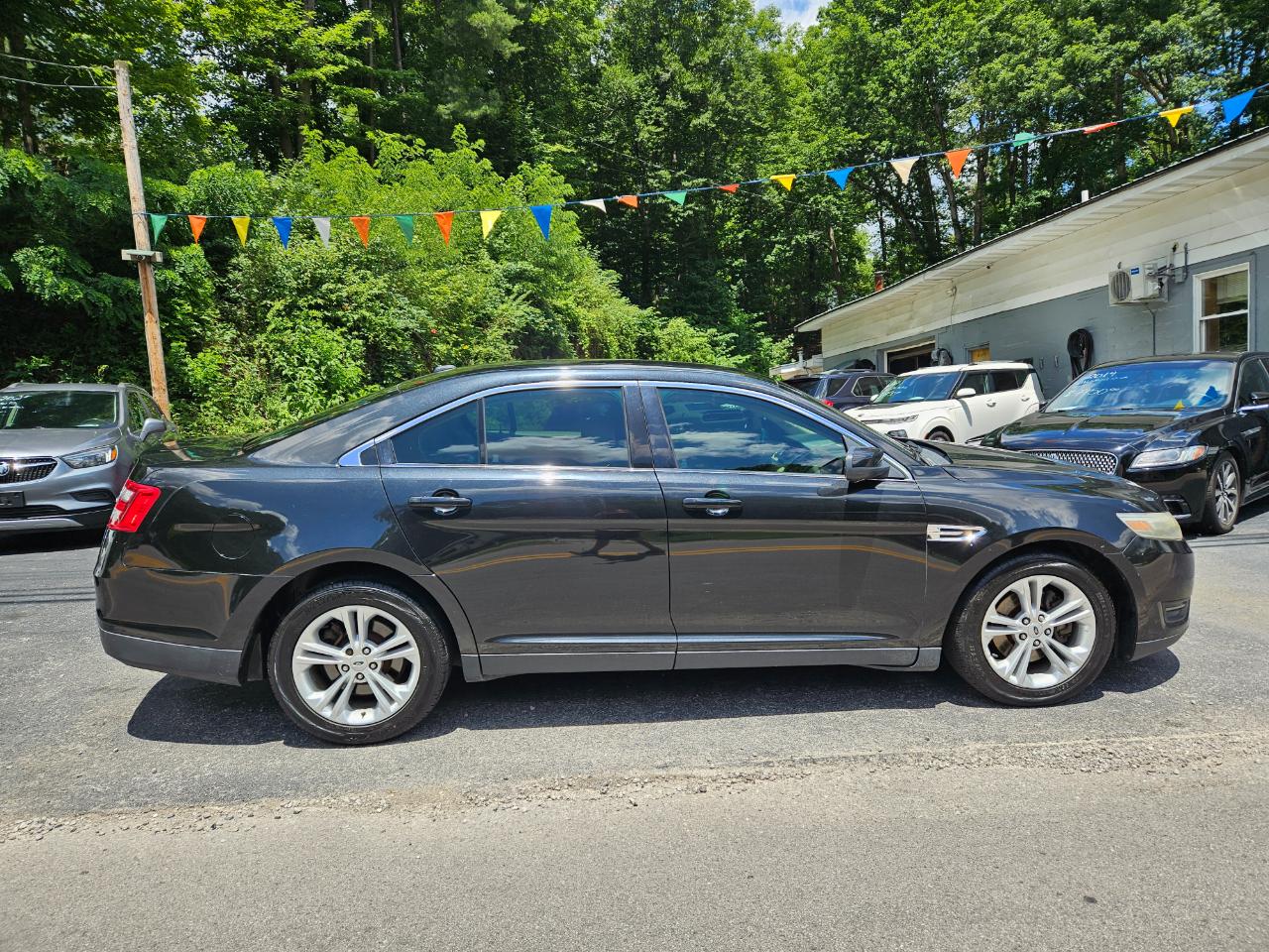 Ford Taurus SEL FWD 2014