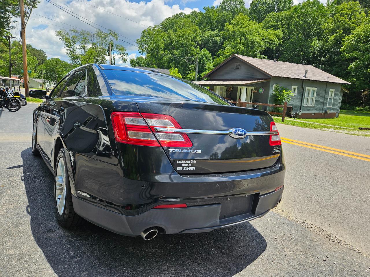 Ford Taurus SEL FWD 2014
