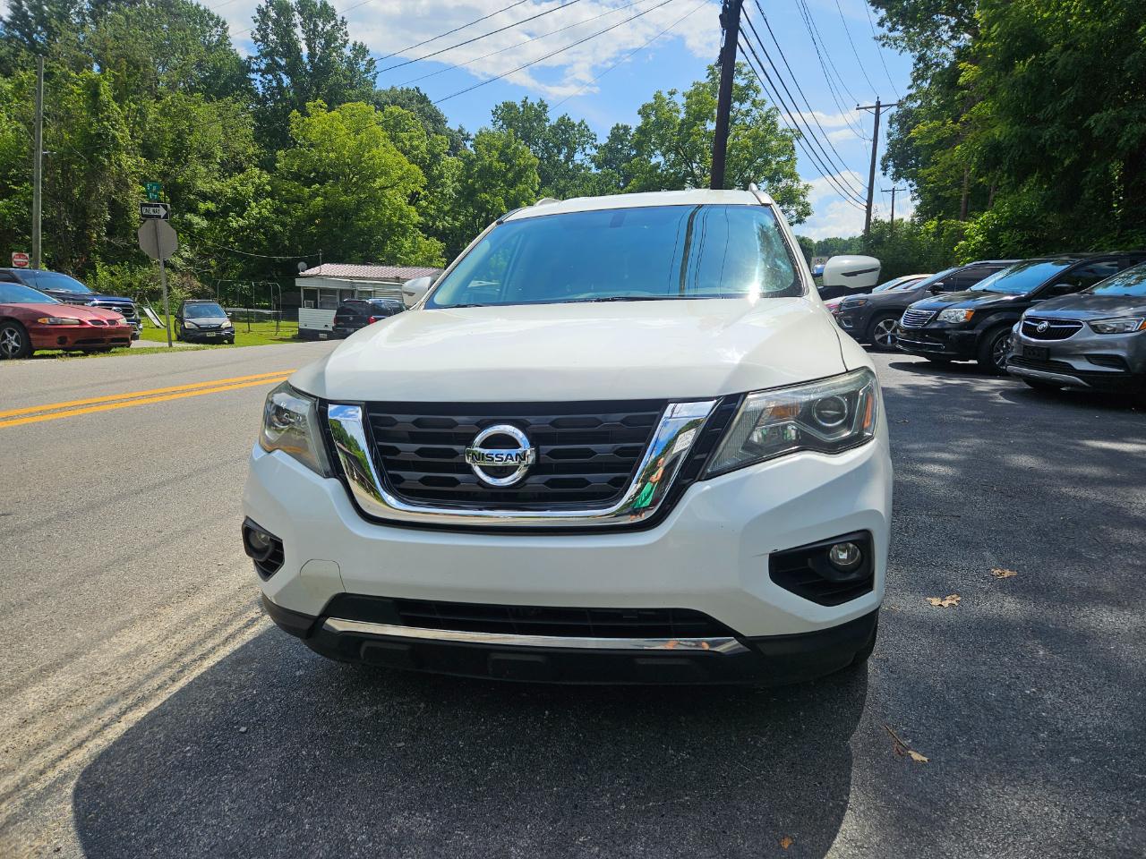 Nissan Pathfinder SL 2WD 2019