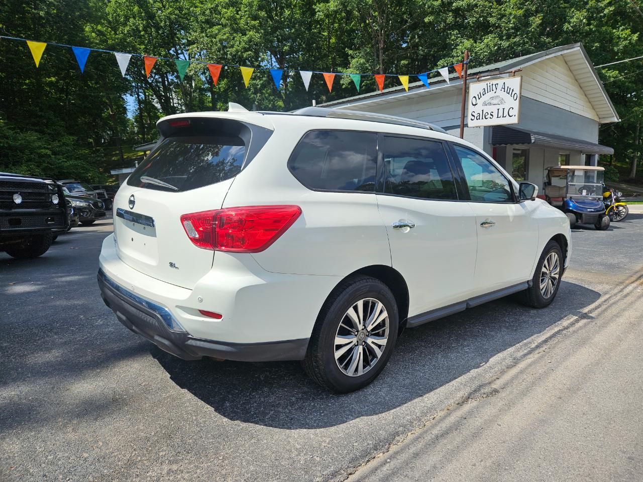 Nissan Pathfinder SL 2WD 2019