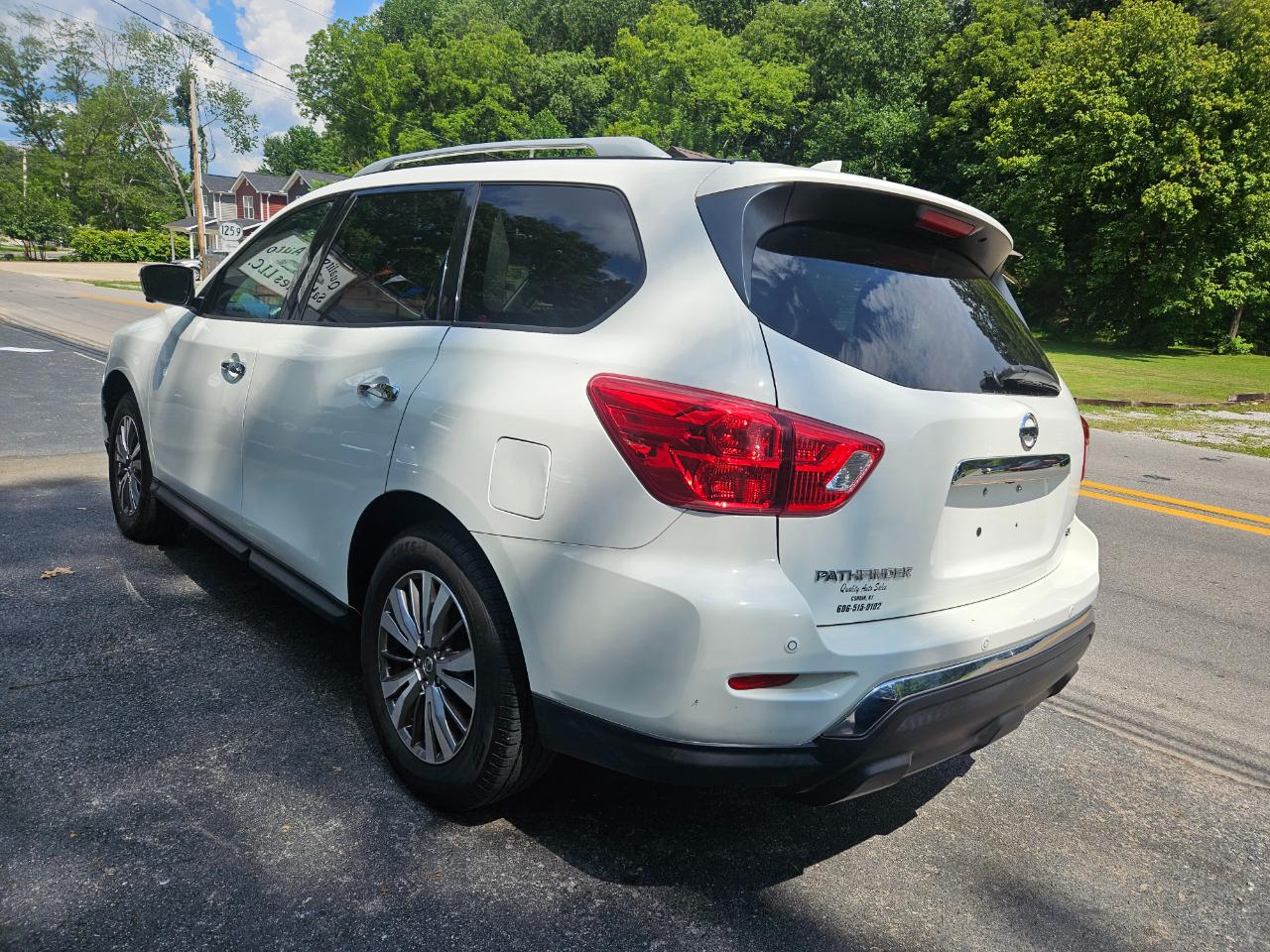 Nissan Pathfinder SL 2WD 2019