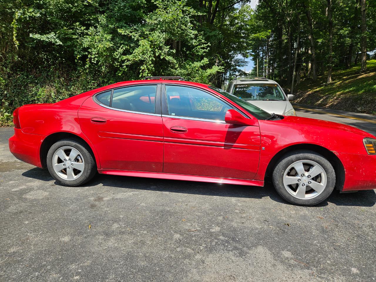 Pontiac Grand Prix Sedan 2008