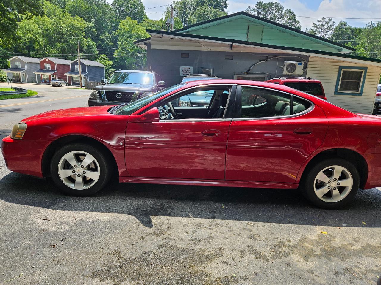 Pontiac Grand Prix Sedan 2008