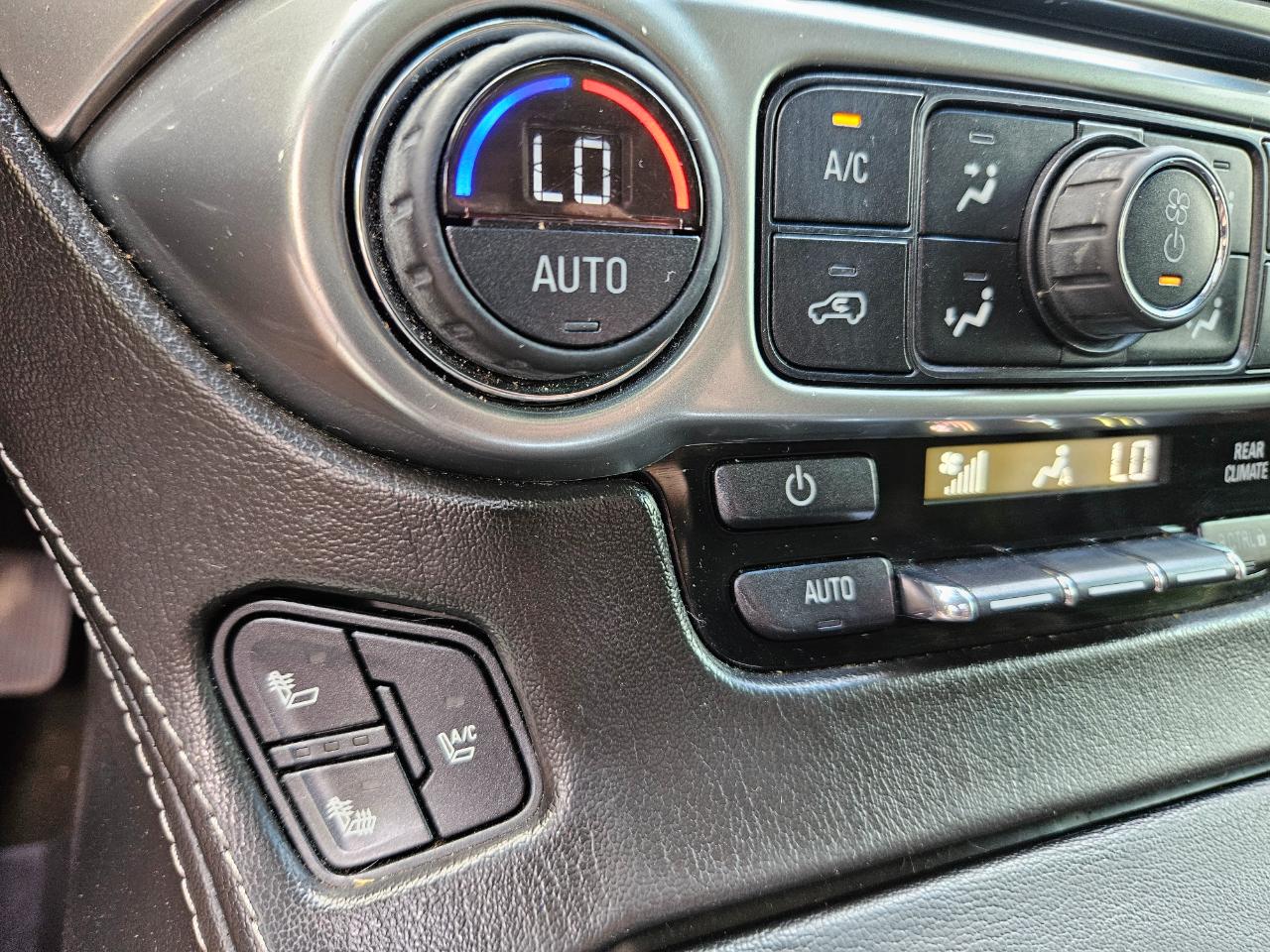 Chevrolet Tahoe LTZ 4WD 2015