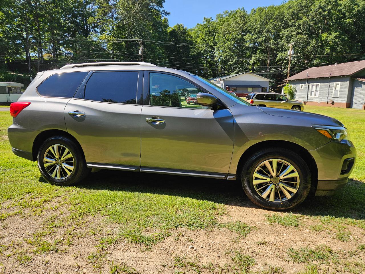 Nissan Pathfinder Platinum 4WD 2018