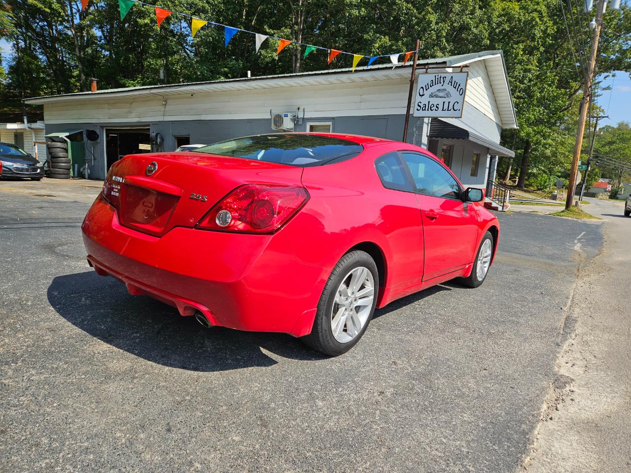 Nissan Altima 2.5 S Coupe 2011