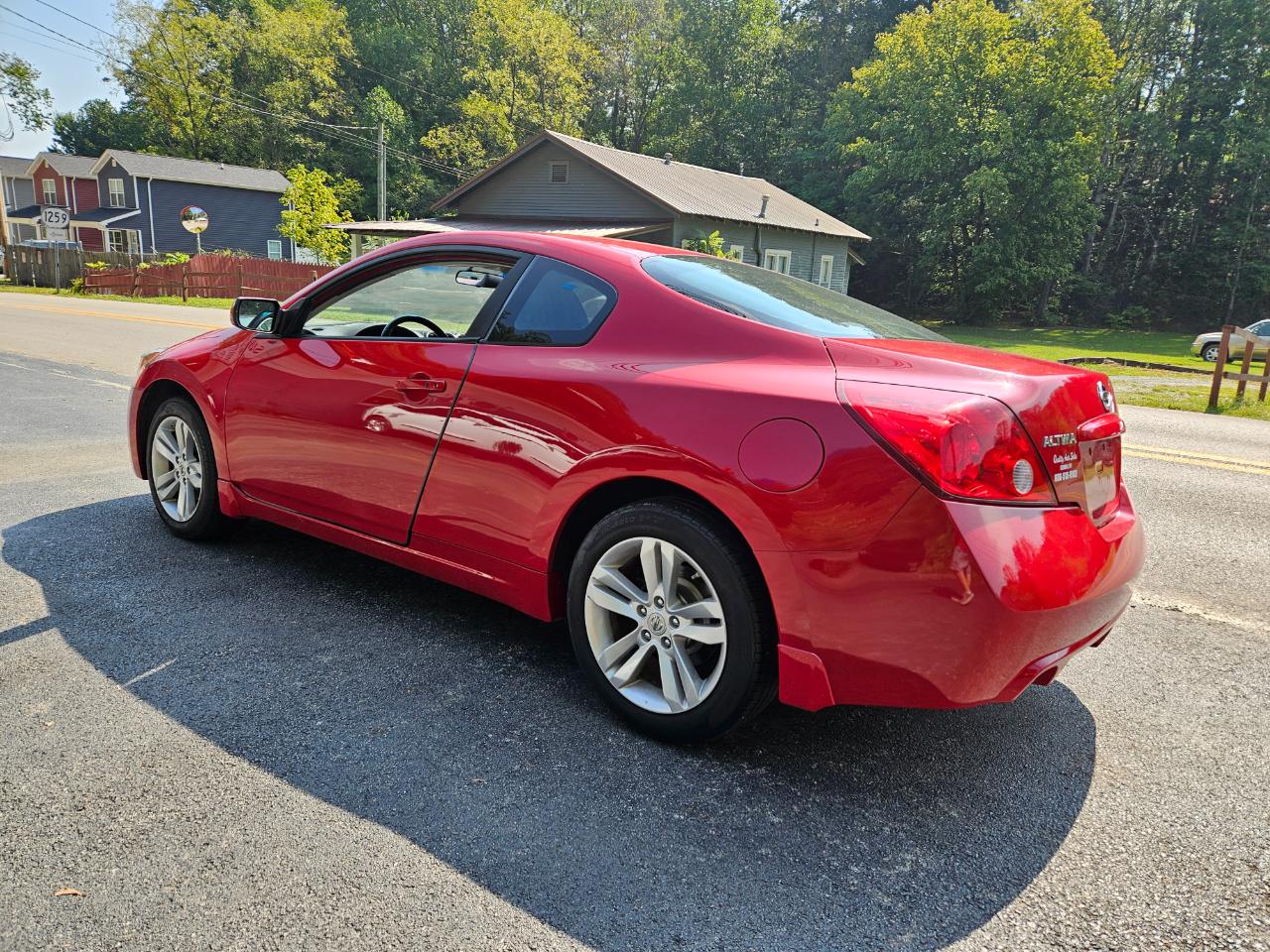Nissan Altima 2.5 S Coupe 2011