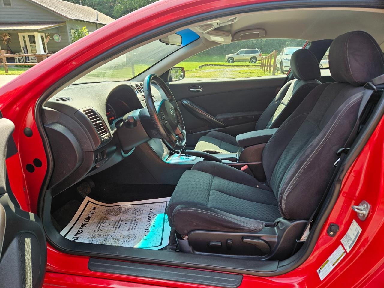 Nissan Altima 2.5 S Coupe 2011