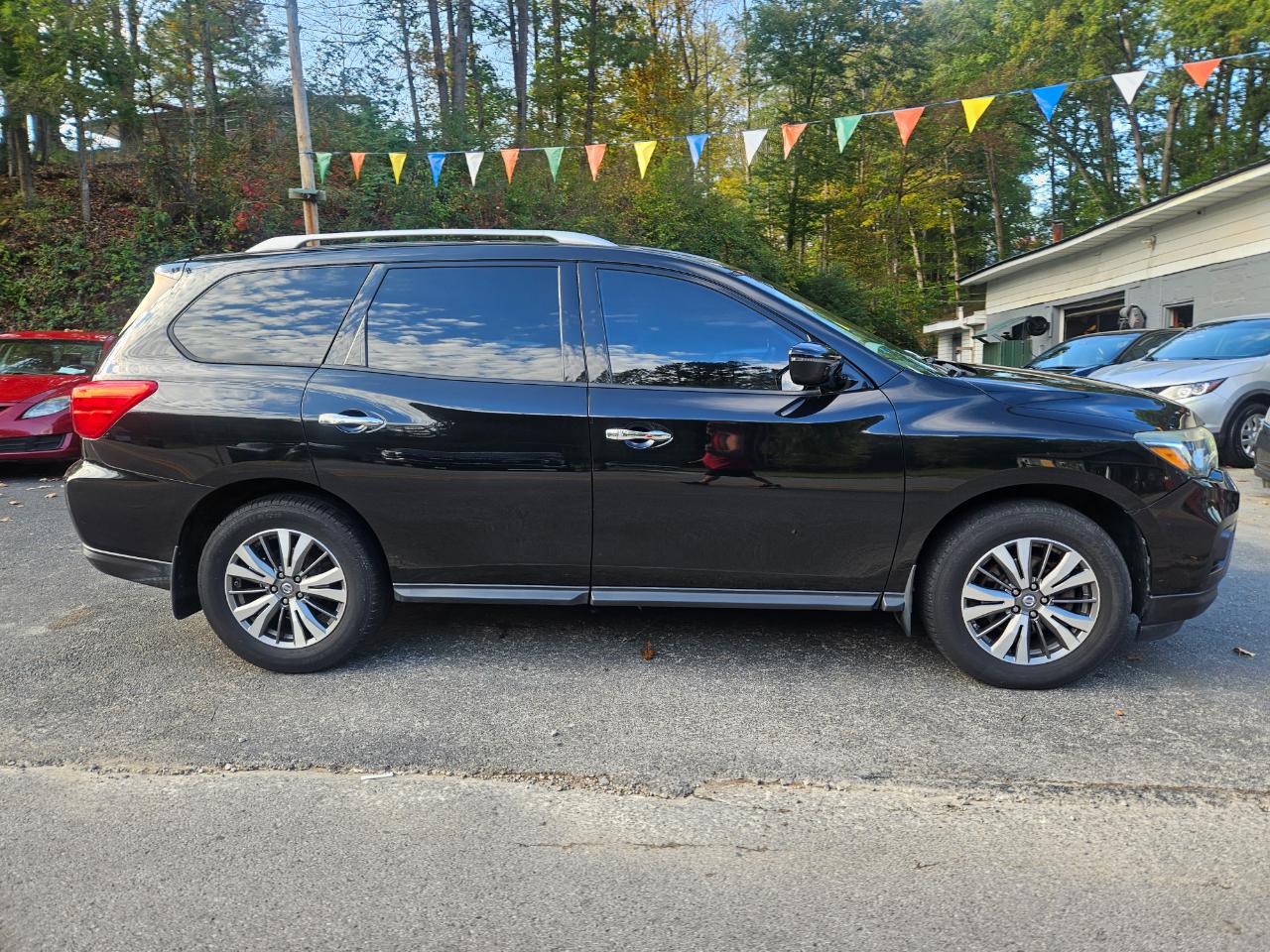 Nissan Pathfinder Platinum 2WD 2017