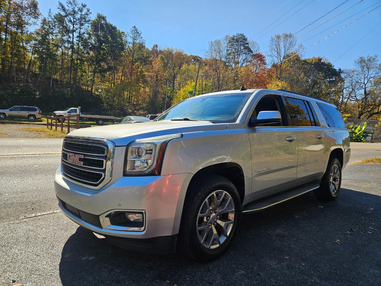 GMC Yukon XL SLE 1/2 Ton 4WD 2015