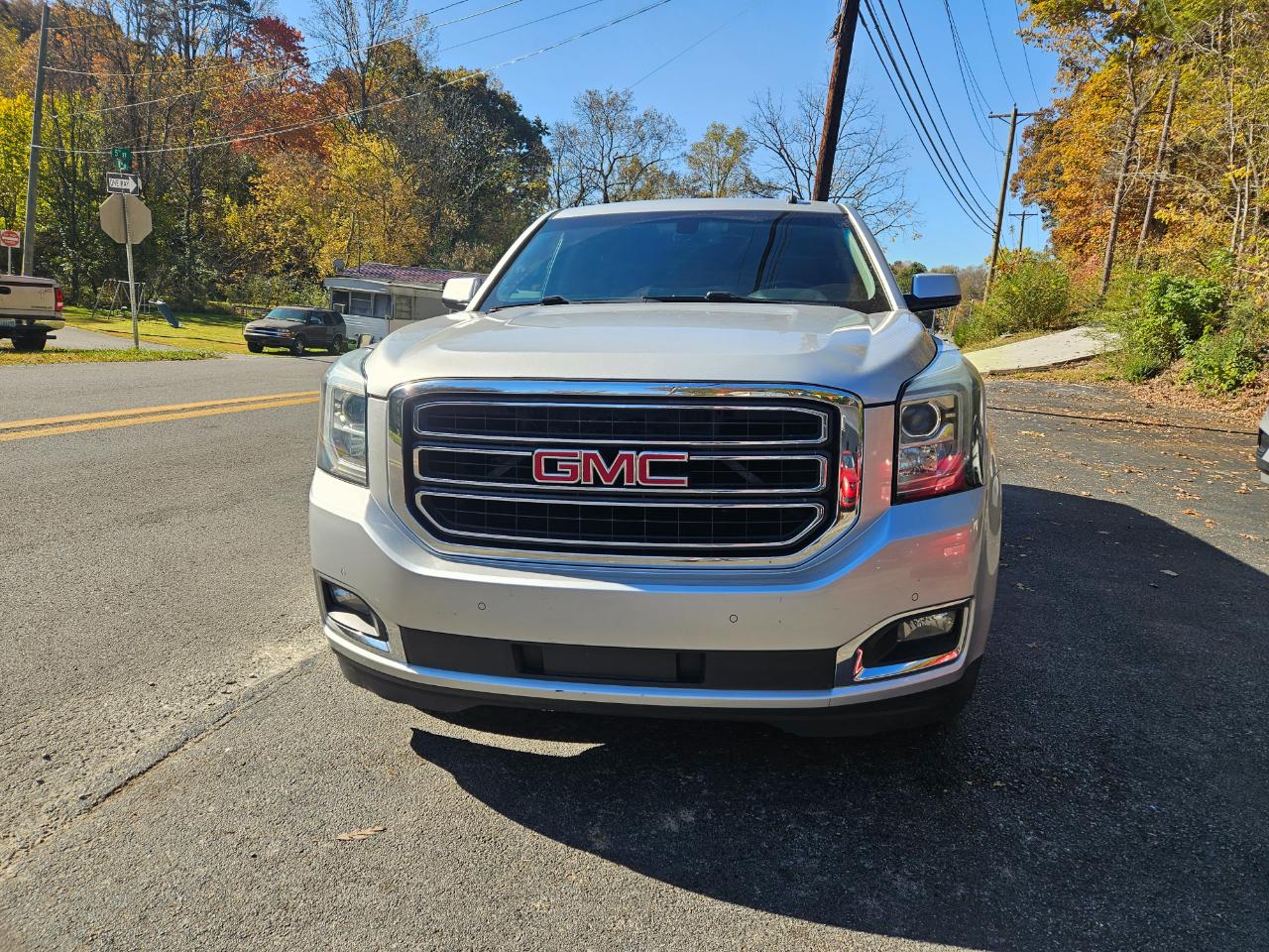 GMC Yukon XL SLE 1/2 Ton 4WD 2015