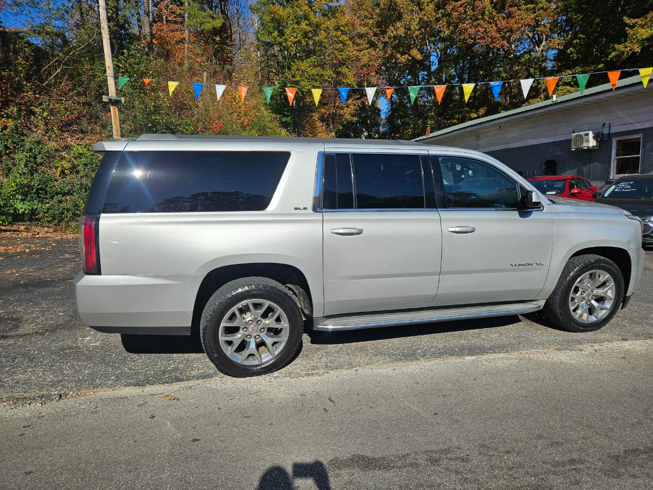 GMC Yukon XL SLE 1/2 Ton 4WD 2015