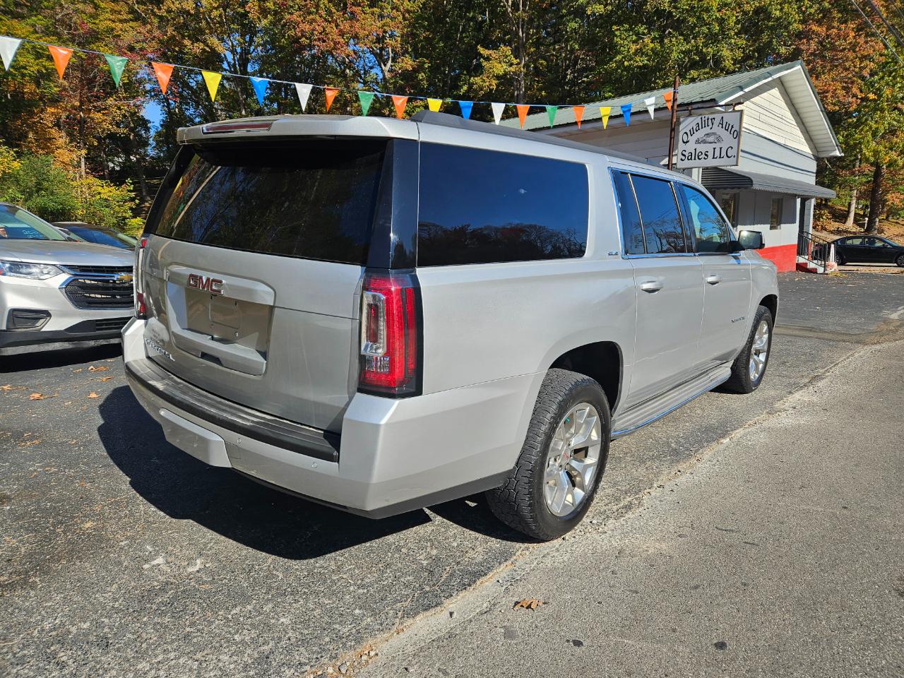 GMC Yukon XL SLE 1/2 Ton 4WD 2015
