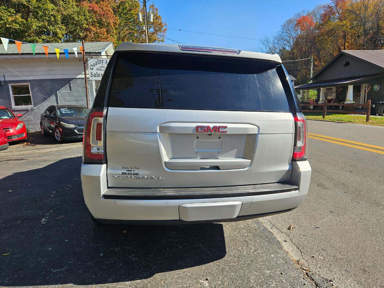 GMC Yukon XL SLE 1/2 Ton 4WD 2015