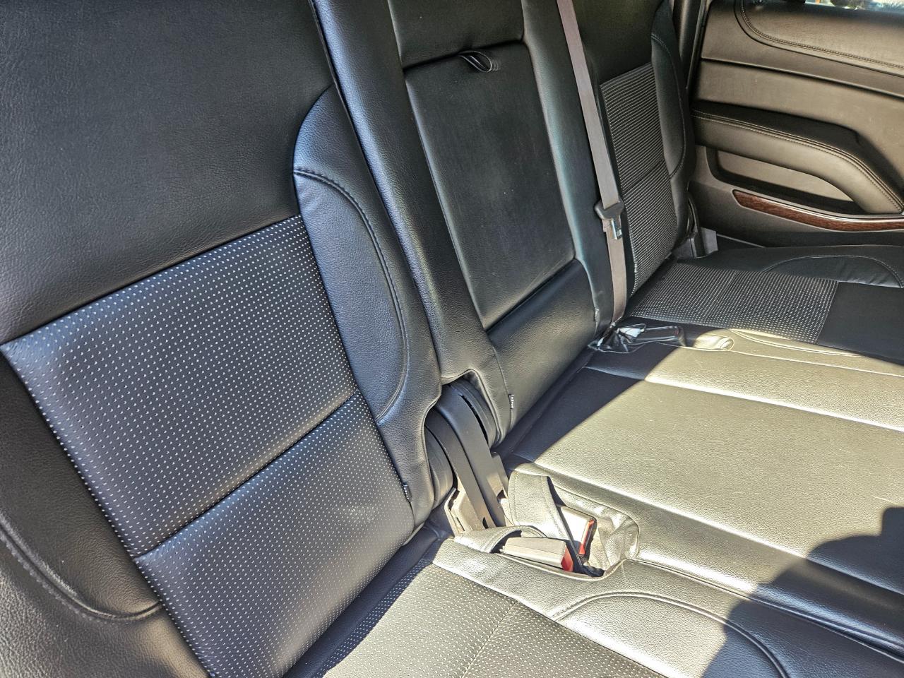 GMC Yukon XL SLE 1/2 Ton 4WD 2015
