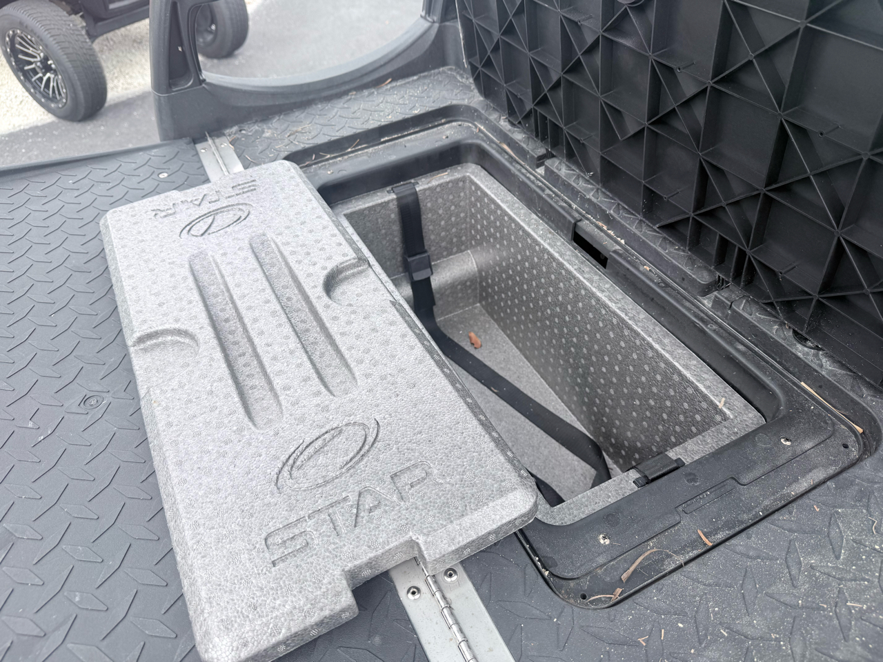 Star-EV Capella 2+2 Lifted  2025