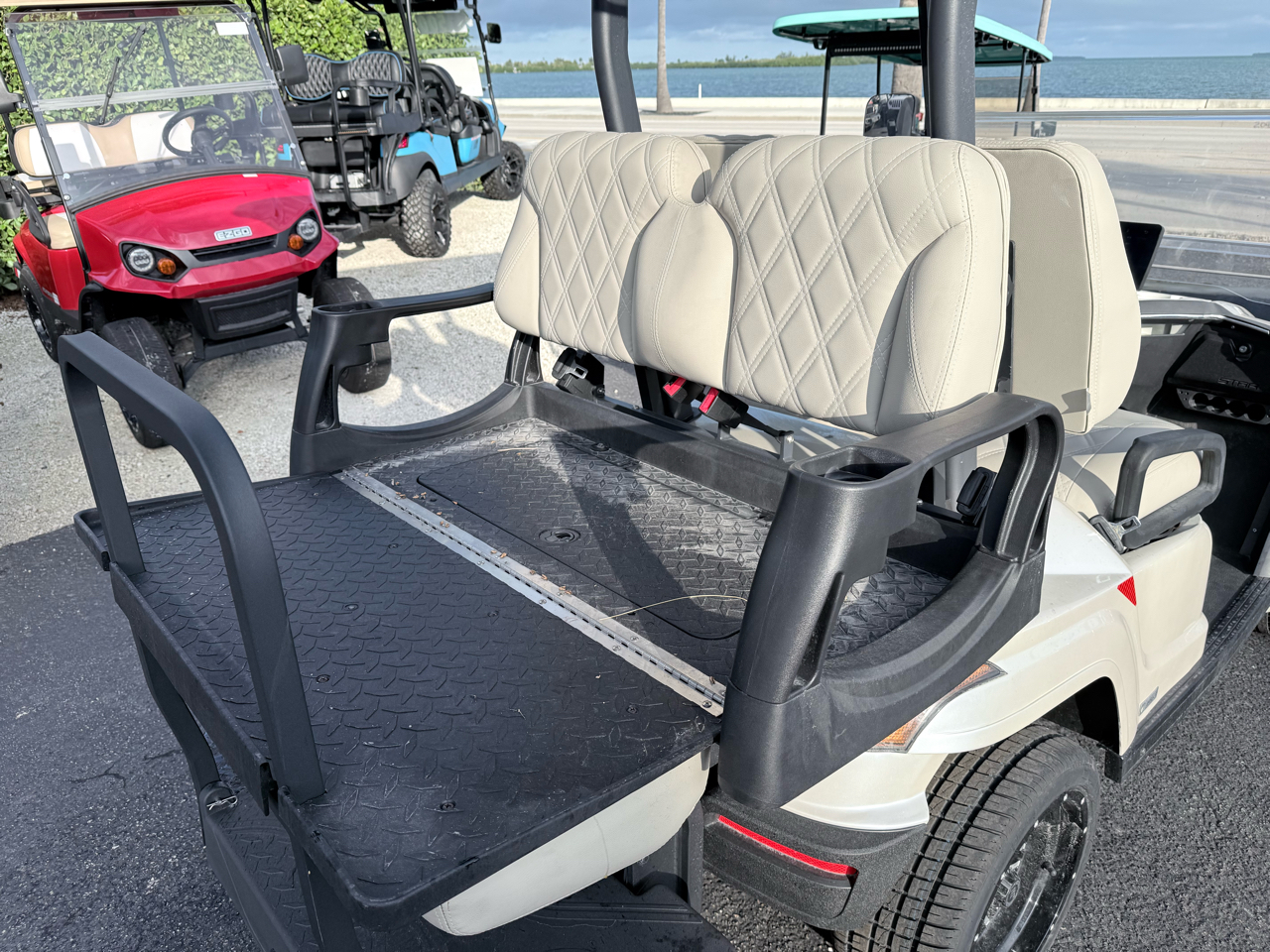 Star-EV Sirius 2+2  2025