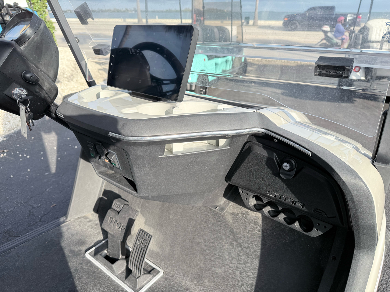 Star-EV Sirius 2+2  2025