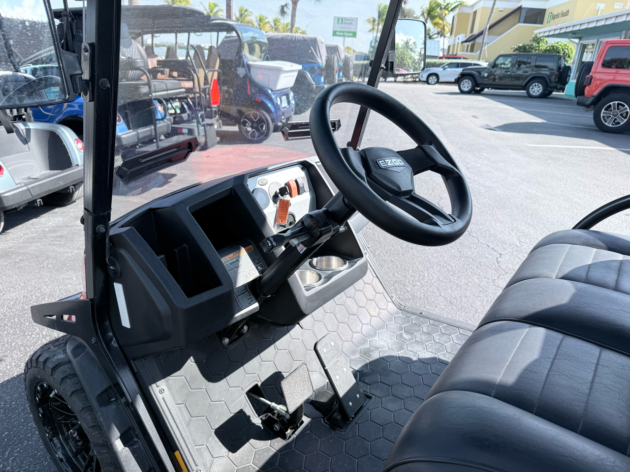 EZGO Liberty  2025