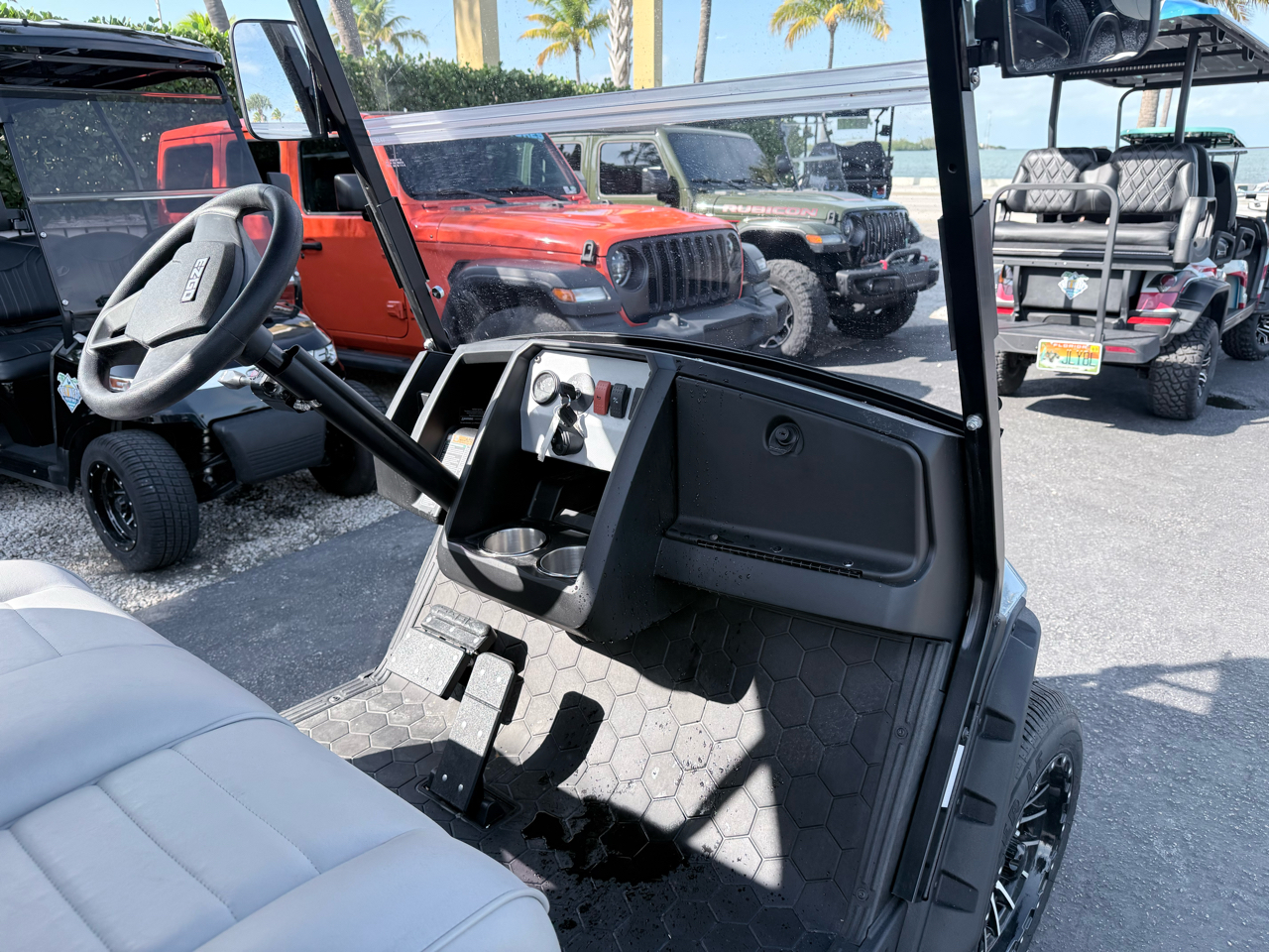 EZGO Express  2026