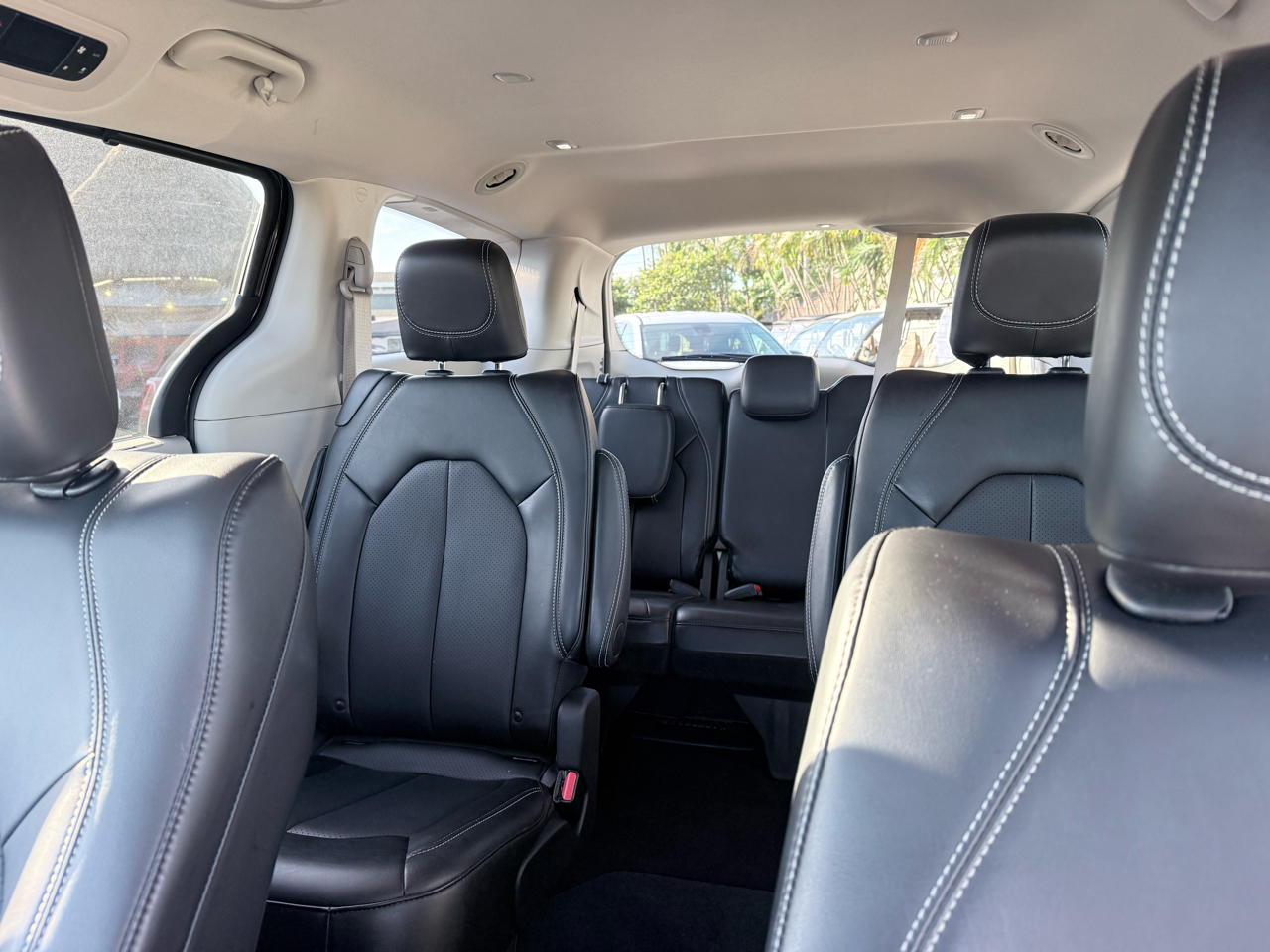 Chrysler Pacifica Touring L FWD 2024