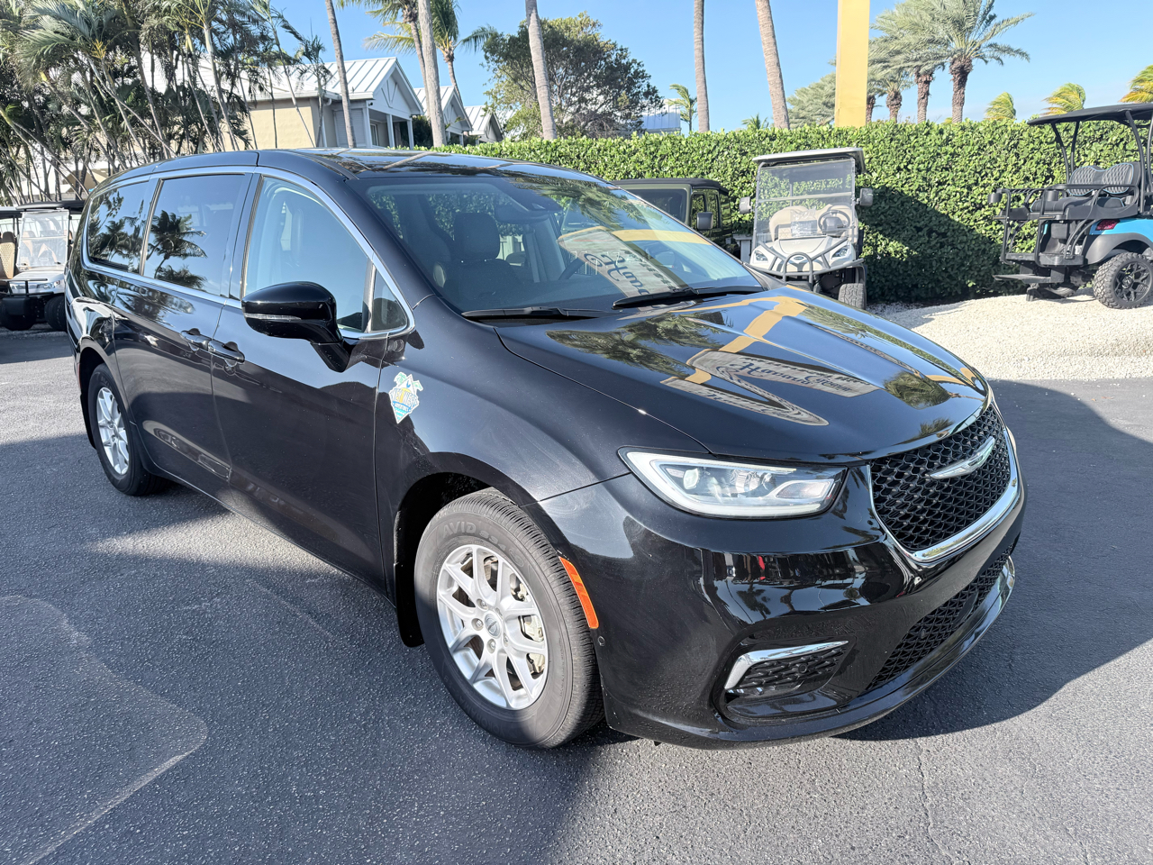 Chrysler Pacifica Touring L FWD 2024