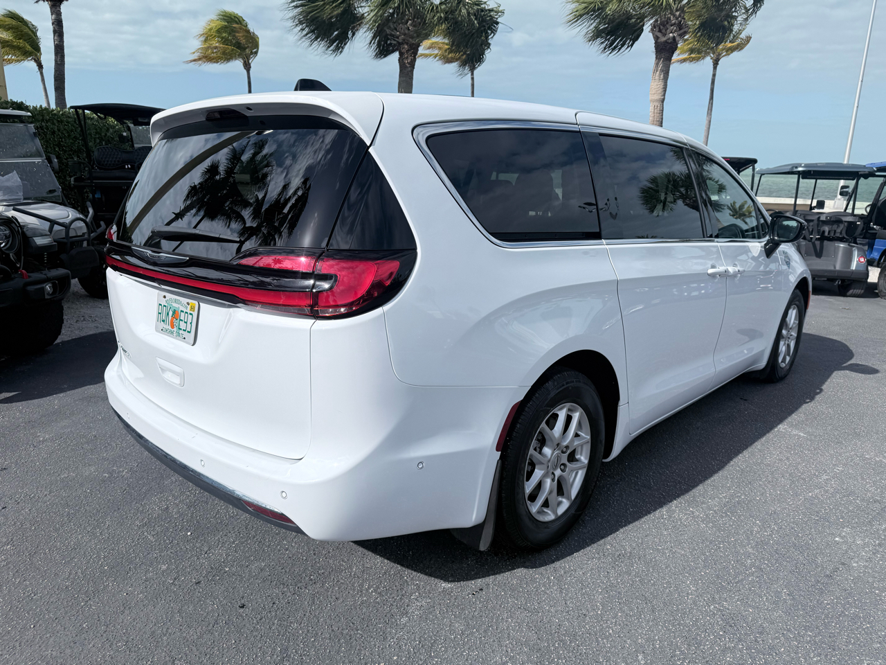 Chrysler Pacifica Touring L FWD 2024