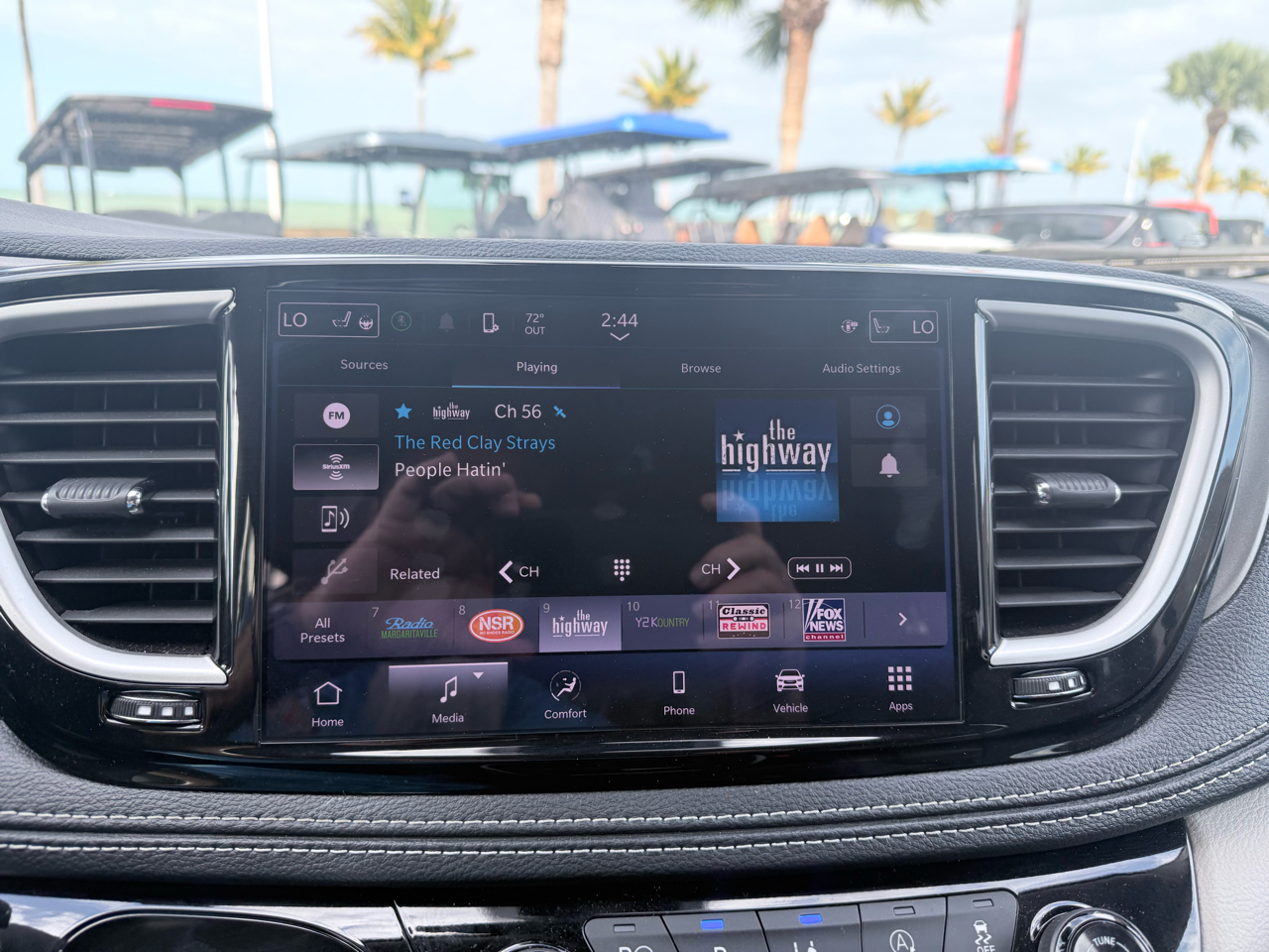 Chrysler Pacifica Touring L FWD 2024