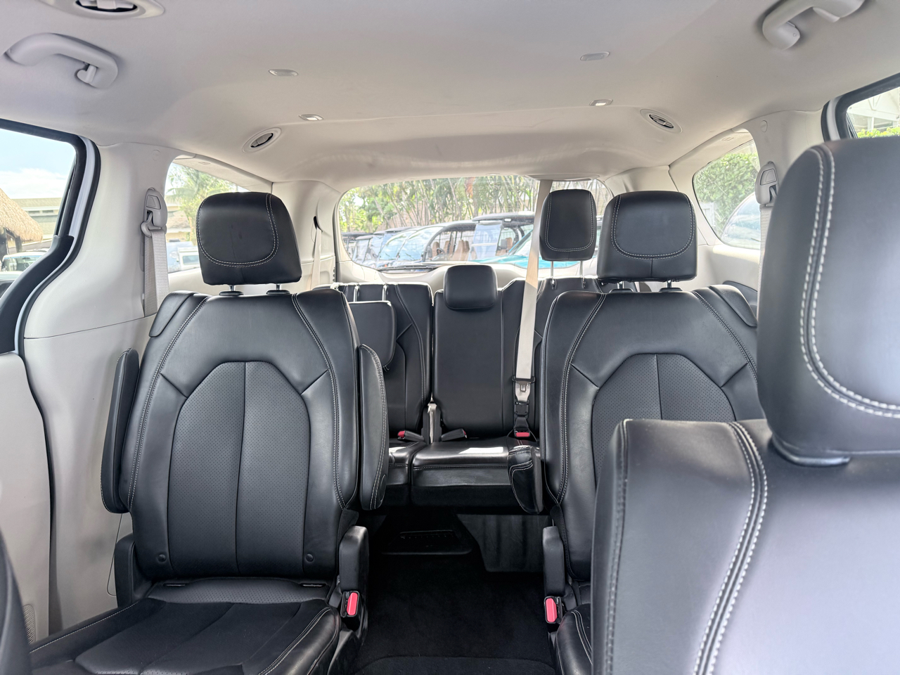 Chrysler Pacifica Touring L FWD 2024