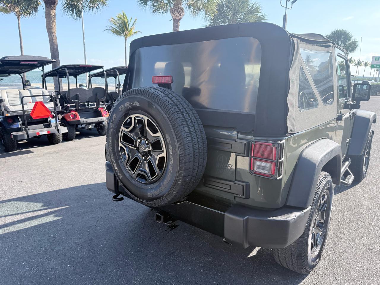 Jeep Wrangler 4WD 2dr Willys Wheeler 2015