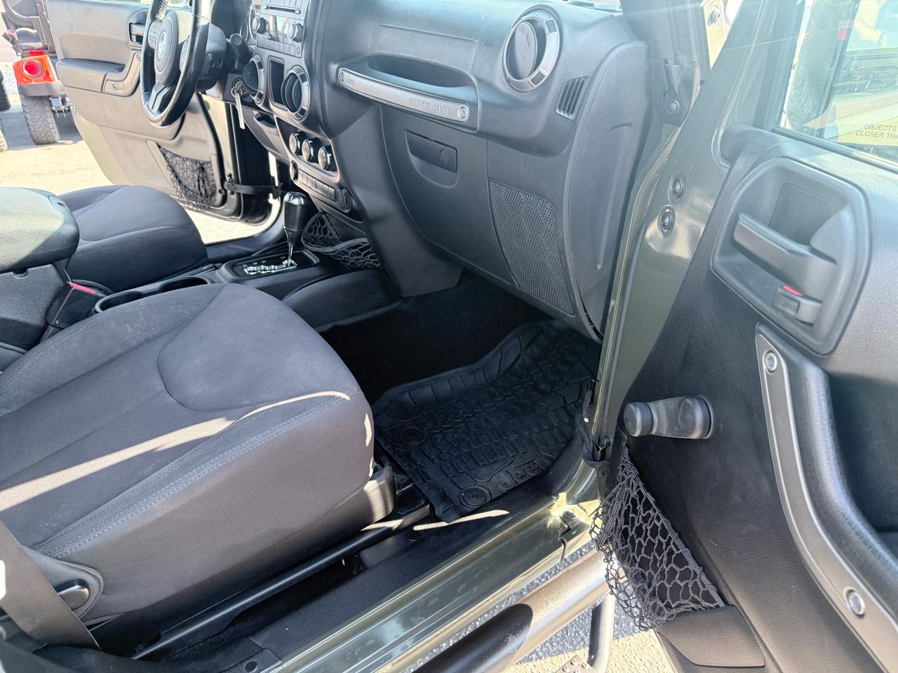 Jeep Wrangler 4WD 2dr Willys Wheeler 2015