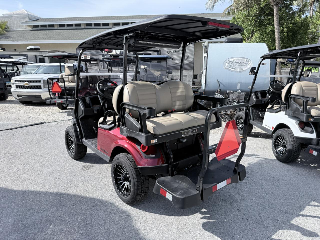 EZGO Express 4 Commuter 13.5 Gas  2026