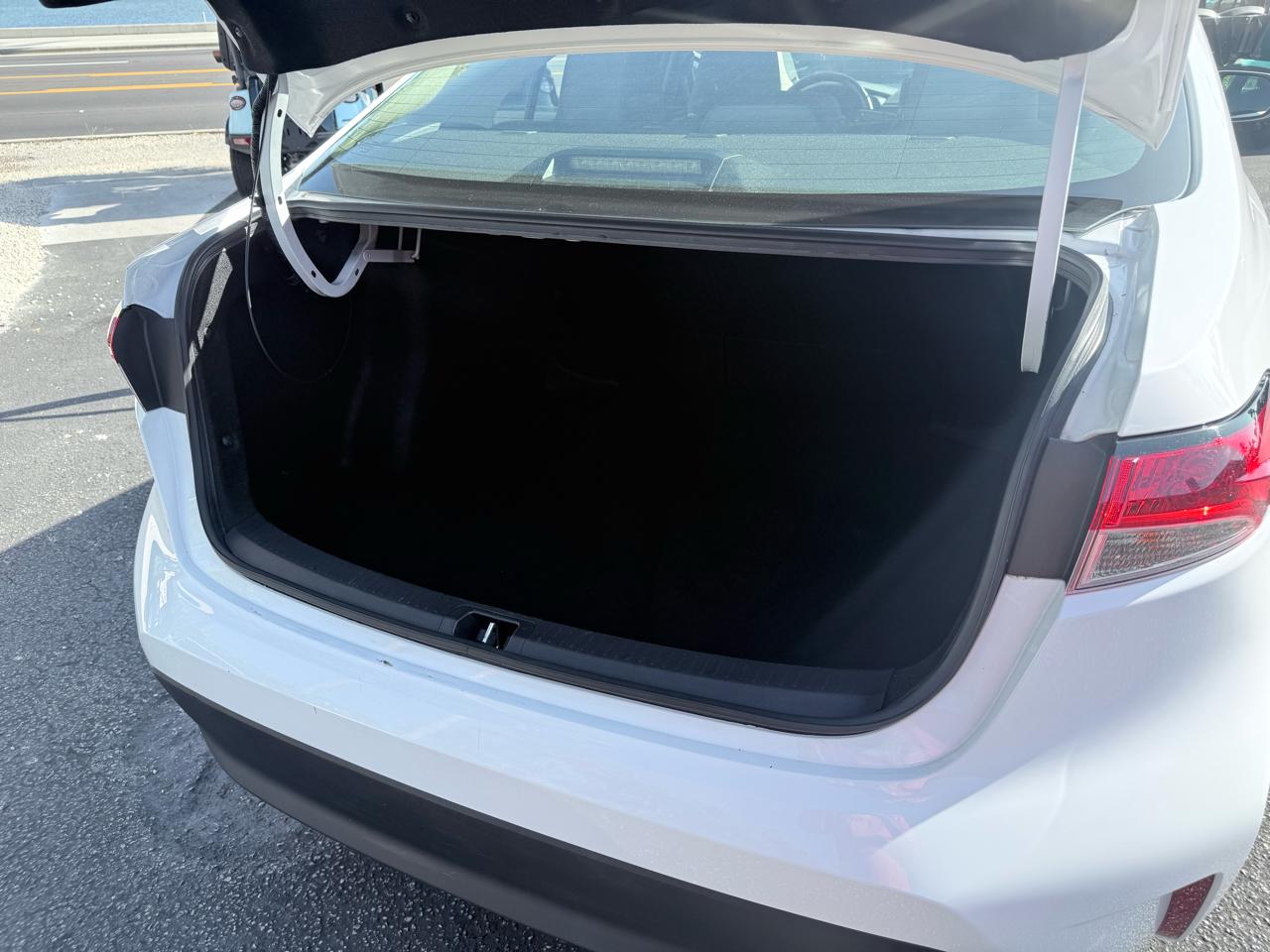 Toyota Corolla LE CVT (Natl) 2023