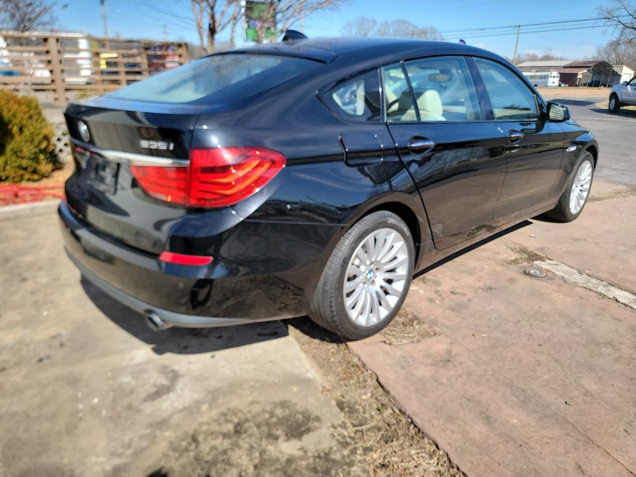 BMW 5-Series Gran Turismo 535i 2010