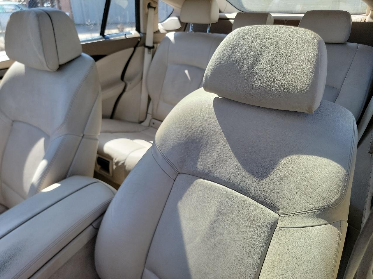 BMW 5-Series Gran Turismo 535i 2010