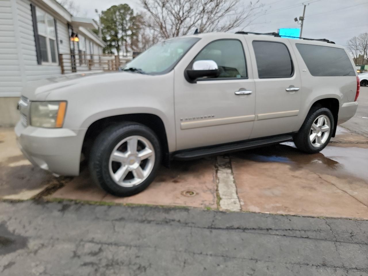 Chevrolet Suburban LTZ 1500 2WD 2007
