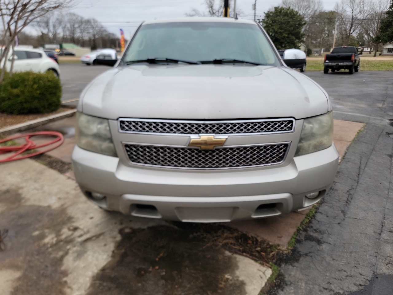 2007 Chevrolet Suburban's photo