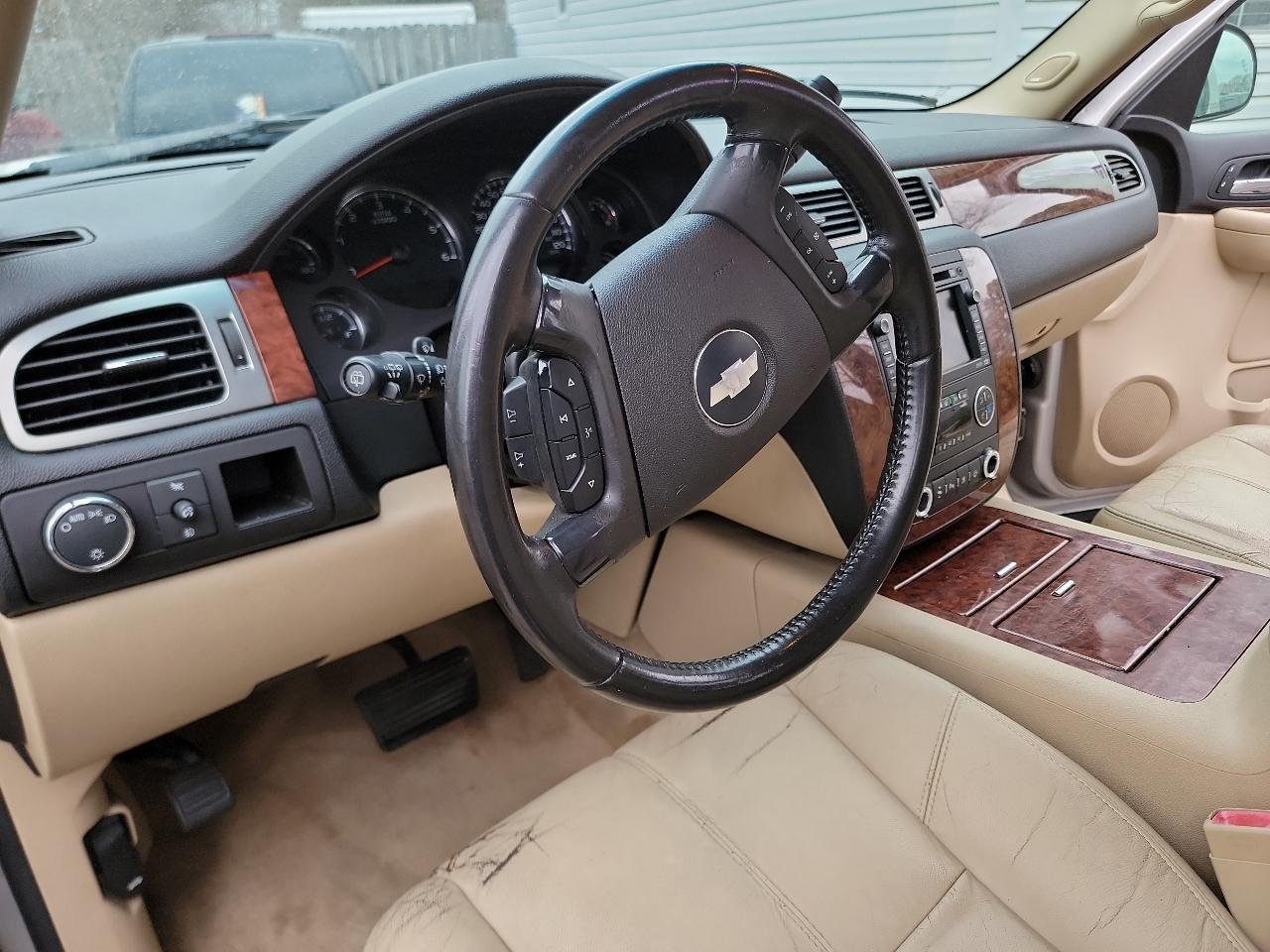 Chevrolet Suburban LTZ 1500 2WD 2007