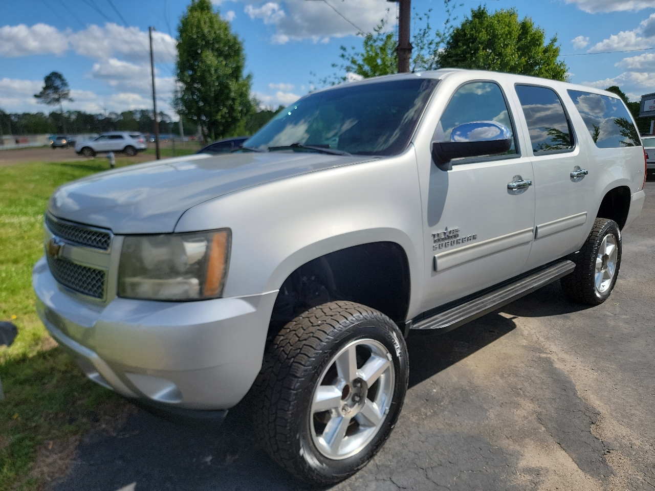 2011 Chevrolet Suburban LS 1500 2WD