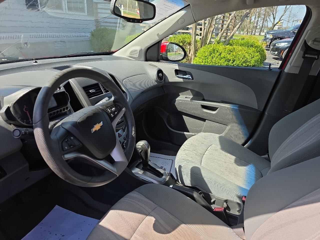 Chevrolet Sonic 2LT Sedan 2012