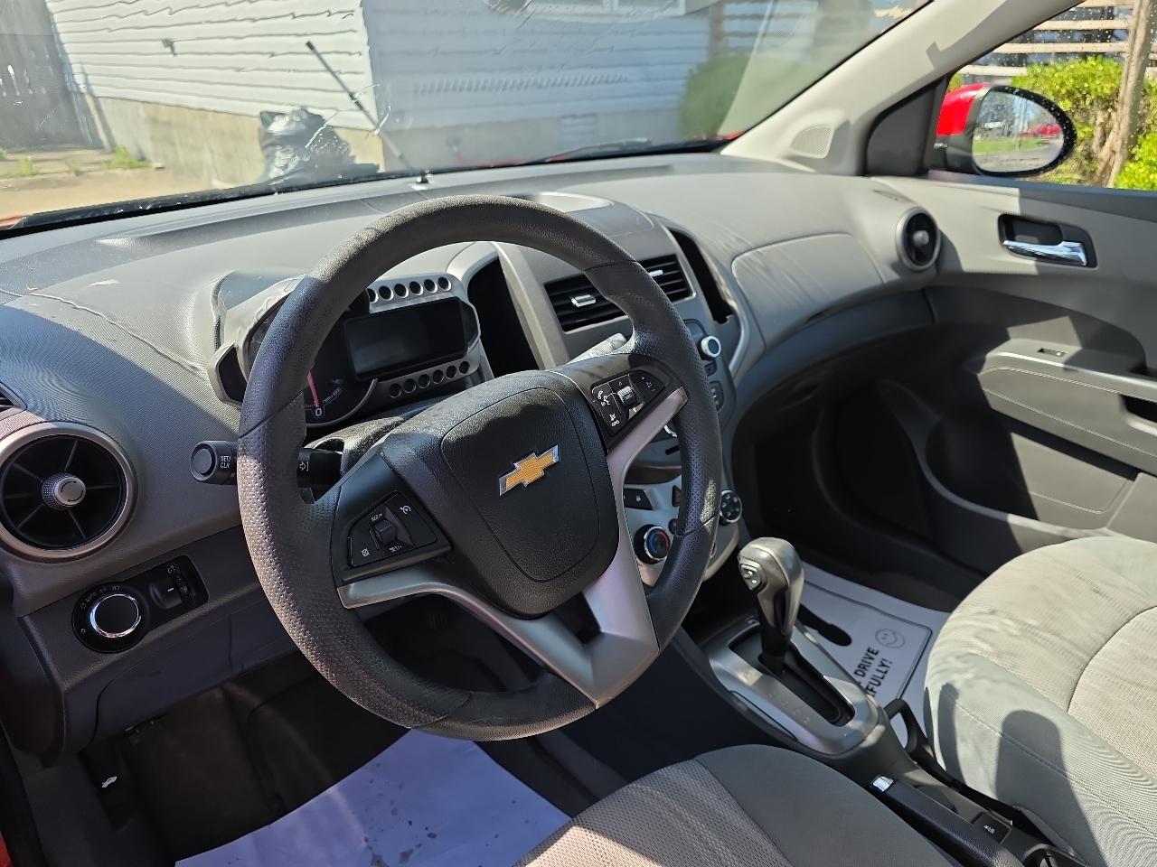 Chevrolet Sonic 2LT Sedan 2012
