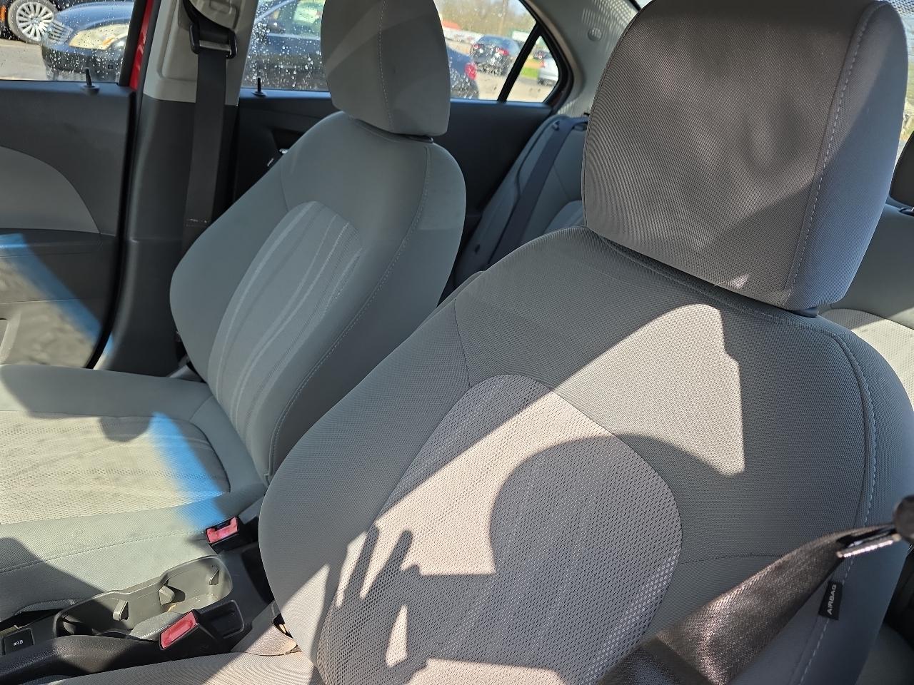 Chevrolet Sonic 2LT Sedan 2012