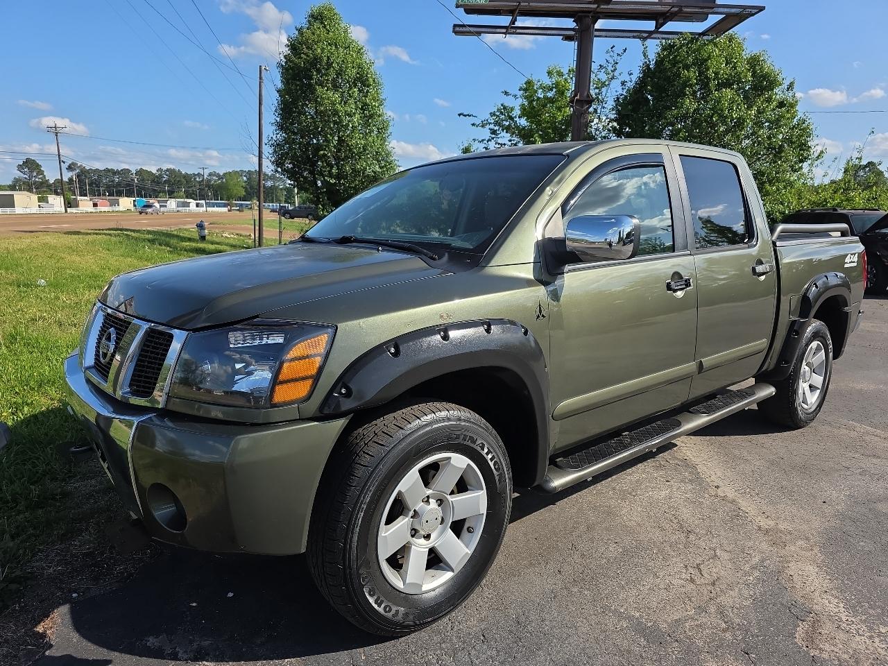 Nissan Titan XE Crew Cab 4WD 2004
