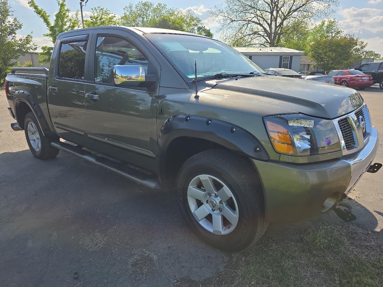 Nissan Titan XE Crew Cab 4WD 2004