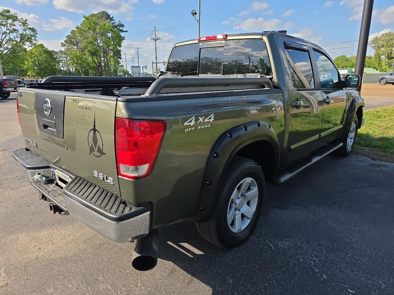 Nissan Titan XE Crew Cab 4WD 2004